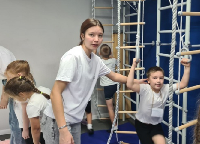 Физкультурно-игровой час «Активные приключения для маленьких спортсменов»